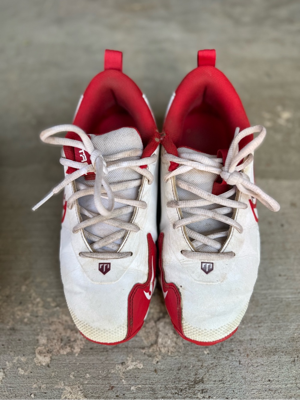 Nike Force Keystone red and white baseball cleats sz 3.5